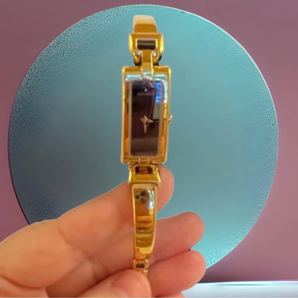 Like New!! Movado rectangle black dial with yellow gold bracelet watch. - Picture 6 of 8